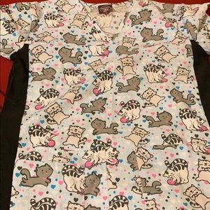 Scrubs size s top and a S white scrub pants